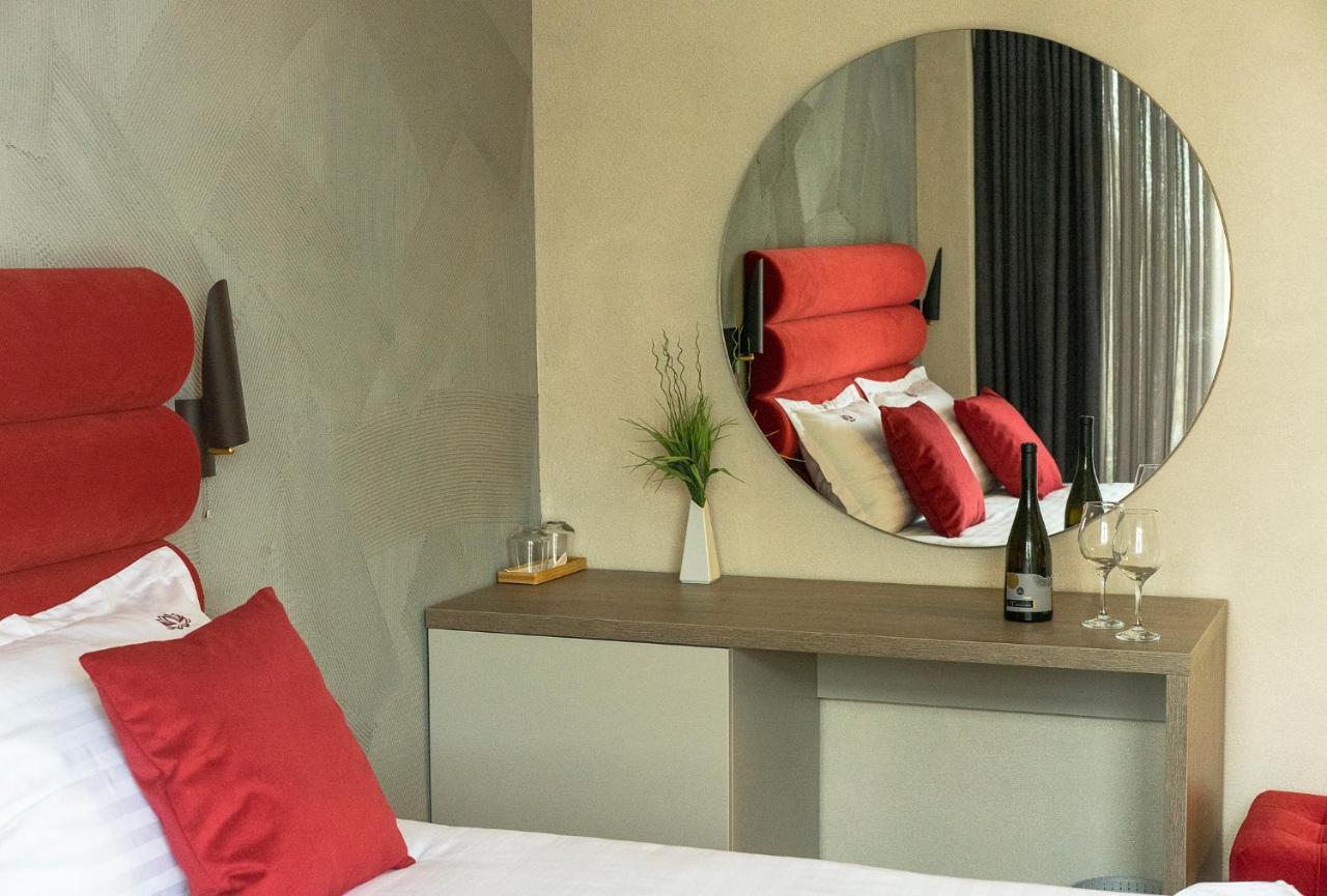 Lotus Exclusive Bed and Breakfast Năvodari Eksteriør billede